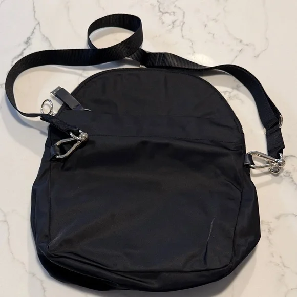 Lululemon All Night Festival Bag 5L - Picture 3 of 10